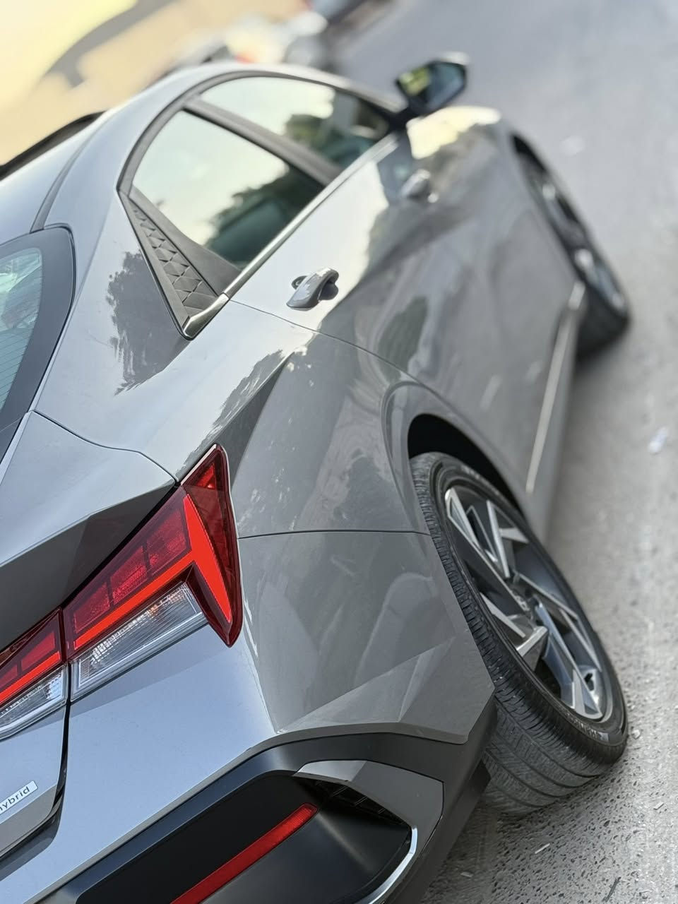 النترا هايبرد لمتد اعلى فئه بهذا الموديل 2024 وارد امريكي بدون قطرة صبغ وبدون ايرباك ايضا لون سلفر ميتاليك الجديد 🔘

المواصفات لمتد اعلى شي موجود بالهايبرد :-

🔘فتحة سقف سلايد طكتين 

🔘كشنات خزن مميوري 3 وضعيات مع امكانيه الخروج السهل

🔘سستم صوت من شركة Bose 🔊الالمانيه + دمام مع امبليفاير
 🔘داخل لونين مميز اوف وايت ابيض مطعم باسود ورصاصي

🔘لد امامي + لد خلفي 

🔘دشبول متصل + لد ليزري مخفي مع اناره مخفيه اكثر من 64 لون 🌈

🔘لايت زنون 3 عدسات بلادي مع حاجب لد نهاري 

🔘بصمه تشغيل وايقاف السياره 

🔘حساس امامي + حساس خلفي 

🔘كامرا دواره + حساس 360 درجة

🔘اوتو  هولد 

🔘مود درايف 

🔘اربع مودات قيادة

🔘سايد بريك كهرباء 

🔘كشنات  جلد  ابيض + كشنات  كهرباء

🔘كشنات حار + بارد  + كهرباء + خزن

🔘رادار  امامي + رادار جانبي + رادار  خلفي

🔘صندوك  ذكي عند الاقتراب 

🔘يدات بوب لمس للبصمه

🔘نظام ترحيب للسائق مع انارة 

🔘تبريد منفصل مع مناخ منفصل للسائق والراكب 

السياره قفله مواصفات جريدة 

كل مواصفات موضحة بصور مع صور الحادث 

مكاني قرب حي العدل 

***********

واتس اب 

اتصال 

متواجد

السعر ١٧٧$
