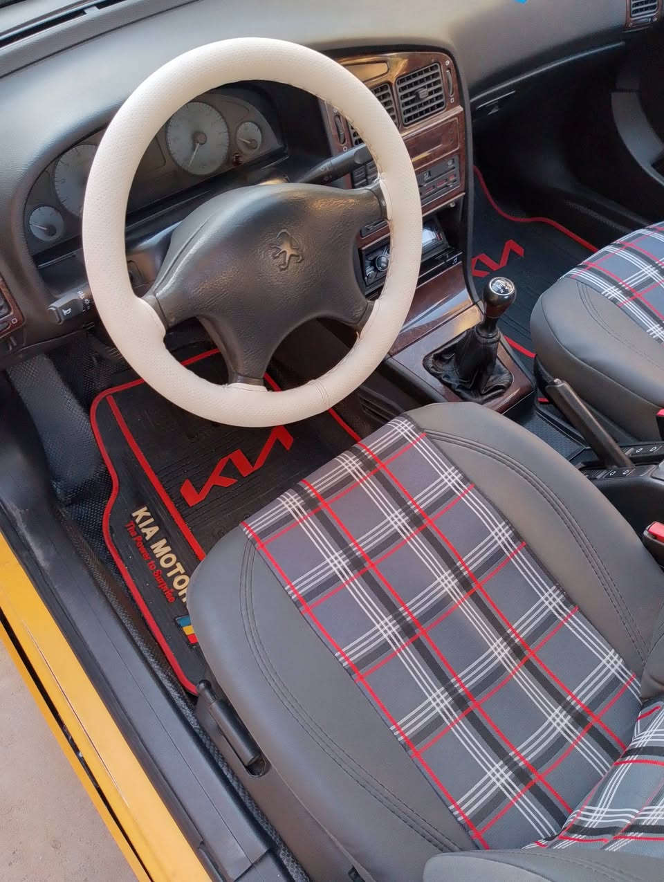 السلام عليكم بيجو بارص 2015سياره بلاديه لاضربه ولا صبغ السعر 50مكان بغداد رئاسة العبيدي للستفسار الاتصال على الرقم *********** غير متواجد علىفيس
