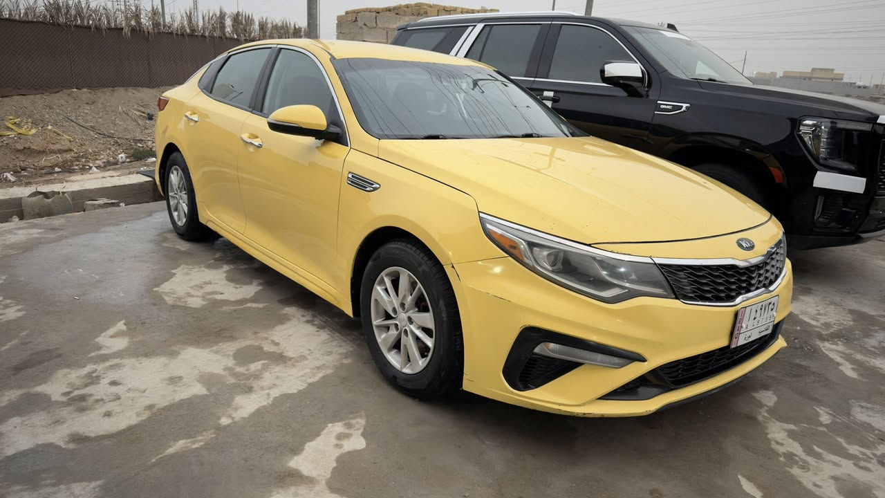 السلام عليكم كيا اوبتيما موديل 2019 للبيع
وارد امريكي صور الحادث بالمنشور 
وبيها تبديل باب الصدر السياره كفاله من العيب الشرعي فقط. 
محرك gdi 2400
شاشه كبيره 
كاميرا دواره 
قيادة ذاتيه 
رادار 
نضام ايكو 
رقم قادسيه تحويل 
تخم تاير
السعر 138 وبيها مجال 
للاستفسار الاتصال ***********
مكان السياره الناصرية
