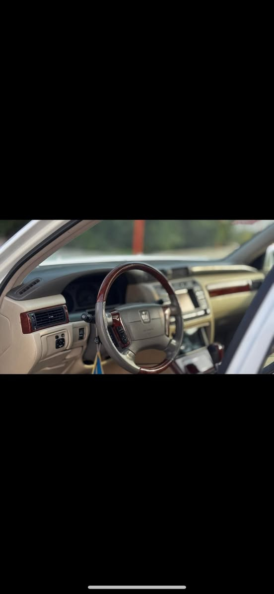 تويوتا كراون ملكه 
رقم بابل  قرار 48 تسجيل جديد مشروع وطني سنويه ستوه طالع رقم انكليزي بأسمي ثاني يوم اداورلك
تحوير نجف فوك وجوه (عارف العيساوي ) السيارة 4 دكم فول
مكينه ديفور الجبير شاصي 175
كراسي 4 كهرباء
اريل امامي  
لايت كرستال بلادي 
ويل كب نجمه نفطي اصلي مامصبوغ +تايرات جدد 
برده خلفيه 
نضام TRC +VSC مانع انزلاق 
استيرن كهرباء +تحكم استيرن اوامر صوتيه 
كروز  قفل سرعه 
مري شفط +هيتر
سيدي جنجر 6 اقراض  
نضام صوتي استريو  +دمام خلفي +بلاتوث
تلفزين + خرايط ملاحه 
دخل بيجي مخمل
دركه صاج اصليه
تحكم جام اوتو 
السياره جديده كارتون حداديه ستوني مسويه +مشط اباچي زيور باتري جديد  تخم تايرات جدد ما معتازه برغي 
 تبريد  ثلج وتدفئة 
مكان السيارة النجف الاشرف
للاستفسار *********** 

السعر 175 وبيهة مجال بسيط
