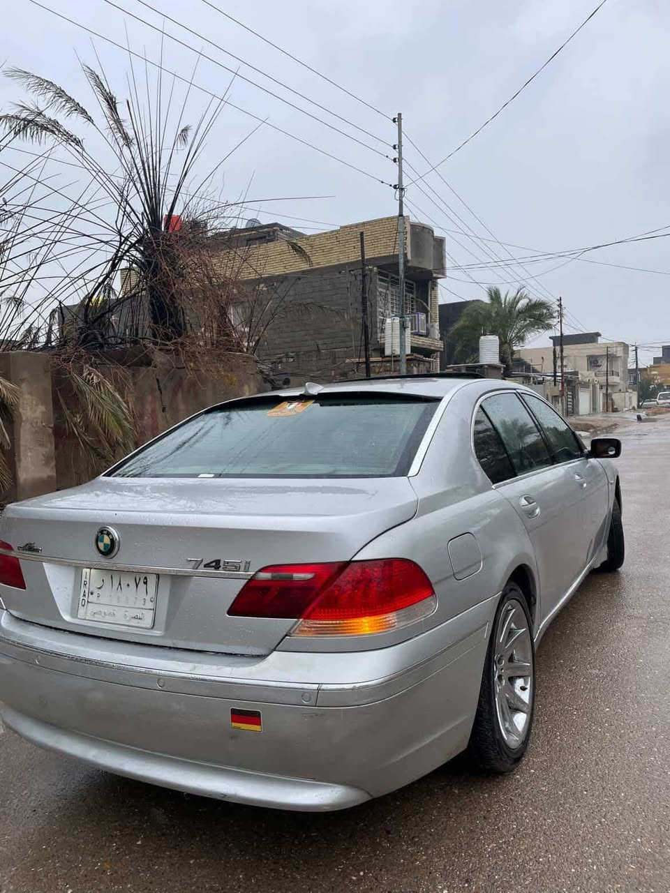 سلام عليكم شباب باخره 745Li  موديل 2002 رقم بصره سنويه نهايت الفين 27باب طويل فول موصفات مايحتاج اذكرها لان معروفه الباخره وخاصتن باب الطويل تجي فول
وكلشي موجود بل فيديو

للبيع او المراوس بيام محتاج فرق
مكاني بغداد مدينة الصدر
 سعره 95 وبيه مجال
الرقم ***********
