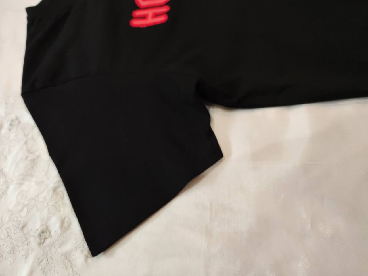 HOLLISTER CALIFORNIA 🔥🔥
باله اوريجنال 💯 💯 
 نظافة 💯💯
---------------
L قياس 
 قالب صغير
M يلبس 
 46cm العرض 
 72cm الطول
--------------
متوفر توصيل لجميع محافظات العراق 6 الاف 🚙
👍اي قطعة توصل مختلفة عن الصور او بيها مشكلة لا تستلمها


**إذا كنت صاحب هذا الإعلان وتريد حذفه لأي سبب، رجاءا أرسل رسالة إلى الدعم الفني**