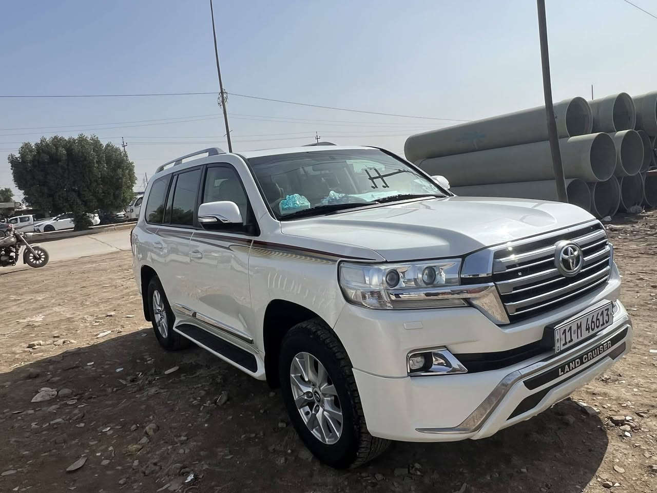 سلام عليكم لاندكروز 17 بريم فول فول بيها صبغ بلجاملغ السايق بدون حادث وبدون فتح براقي اثر شخوط السعر 440 $ وبيها مجال قليل حك الجيه ***********
