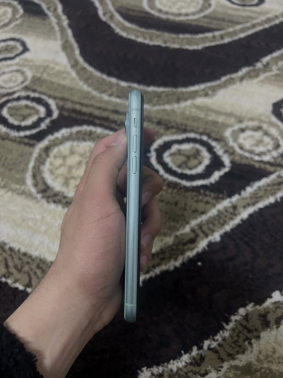 سلام عليكم
ايفون 11 عادي ذاكره 64 بطاريه 71 جهاز ما مفتوح وتر بروف نضافه %100 ستعمال شخصي كارتونه وياه 

سعره 225 الف *********** بي واتساب
