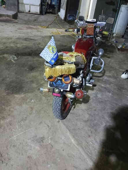 سلام عليكم دراجه لبيع مديل 2014 كلك السعر 450 بيه مجال العنوان واسط قضاء الحي.  *********** يم جسر رقم 2
