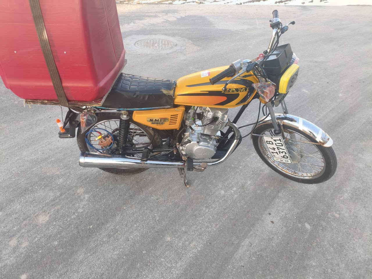 سلام عليكم دراجه نامه شلامجه رقم وسنوية مديل 2020دراجه شغاله من الكول لطول كلشي ما ناقصه مكينه جديده مشتغله دلفري شهرين ونص جانلغ كدام موجود جديد وياها قبق زنجيل موجود بريك عبار بيه تريد البلادي موجود انطيكيا بيه زنون  1650وبيه مجال والموشراي لا يتعبني مكاني البصره خلف ياسين اخريبط رقمي ***********
