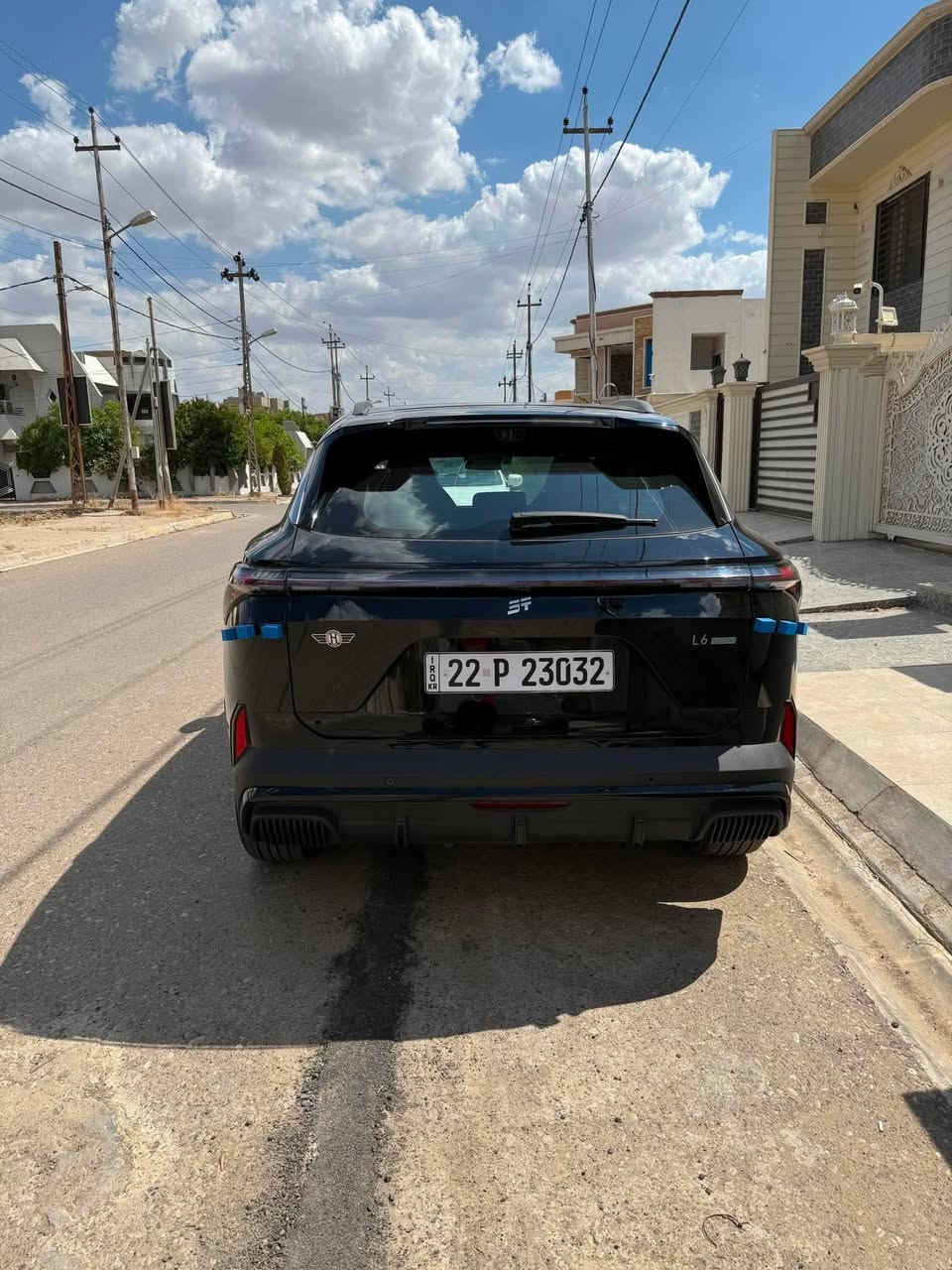 جيتور L6 Plug-in Hybrid 2025
🔺 معلومات السيارة والمواصفات
▪️ مرقم رقم أربيل وبعده بإسم الشركة
▪️ لا حادث ولا صبغ
▪️ ضمان شركة هارلم الوكيل الحصري جيتور في العراق
▪️ ماشية 700 كم
▪️ محرك 1.5 تيربو حقن مباشر + محرك كهربائي
▪️ القوة الإجمالية 358 حصان
▪️ عزم دوران 530 نيوتن
▪️ كير أوتوماتيك DHT
▪️ دفع أمامي
▪️ مدى كهربائي 114 كم
▪️ مدى كامل أكثر من 1200 كم
▪️ استهلاك الوقود 5.2 لتر لكل 100 كم
▪️ فتحة سقف بانوراما 1.1 متر
▪️ جنطة كهرباء
▪️ مثبت سرعة مع رادار تفاعلي
▪️ قيادة شبه ذاتية
▪️ كبح تلقائي للطوارئ
▪️ تحذير اصطدام أمامي
▪️ كاميرات 540 درجة
▪️ حساسات خلفية
▪️ تحذير مغادرة المسار
▪️ نظام البقاء داخل المسار
▪️ شاشة 15.6 إنچ
▪️ شاشة قيادة 9.2 إنچ
▪️ نظام صوتي 8 سماعات
▪️ Apple CarPlay + Android Auto
▪️ تشغيل عن بعد
▪️ أوامر صوتية
▪️ مقصورة جلد فاخرة
▪️ مقعد السائق كهربائي
▪️ إنارة محيطية
▪️ مصابيح LED أوتوماتيك
▪️ مرايا جانبية كهرباء ومدفأة
▪️ شاحن لاسلكي سريع
▪️ منفذ Type-C
▪️ فلتر هواء N95
▪️ ثلاجة بالمسند الوسطي
▪️ أنماط قيادة متعددة
▪️ 4 وسائد هوائية
▪️ حساس مطر
▪️ نظام Auto Hold
▪️ نظام نزول المنحدرات
▪️ نظام صعود المرتفعات
▪️ مراقبة ضغط الإطارات
▪️ ABS + نظام ثبات
⚙️ حجم المحرك
▪️ 1.5 تيربو هايبرد
📍 مكان السيارة
▪️ كركوك
📲 رقم صاحب السيارة
▪️ ***********

💥 لمعرفة السعر اترك أي تعليق داخل المنشور، سيصلك رد فوري بالسعر على الخاص

ـــــــــــــــــــــــــــــــــــــــــــــــــــــــــــــ

💥 اعلان هذه السيارة ممول والسيارة غير تابعة للصفحة، نحن مجرد صفحة إعلانات والتفاوض يكون بين البائع والمشتري وليس لدينا علاقة في تحديد السعر مع تمنياتنا بالتوفيق للطرفين🤝

#سيارتك_يمنه_تنباع
