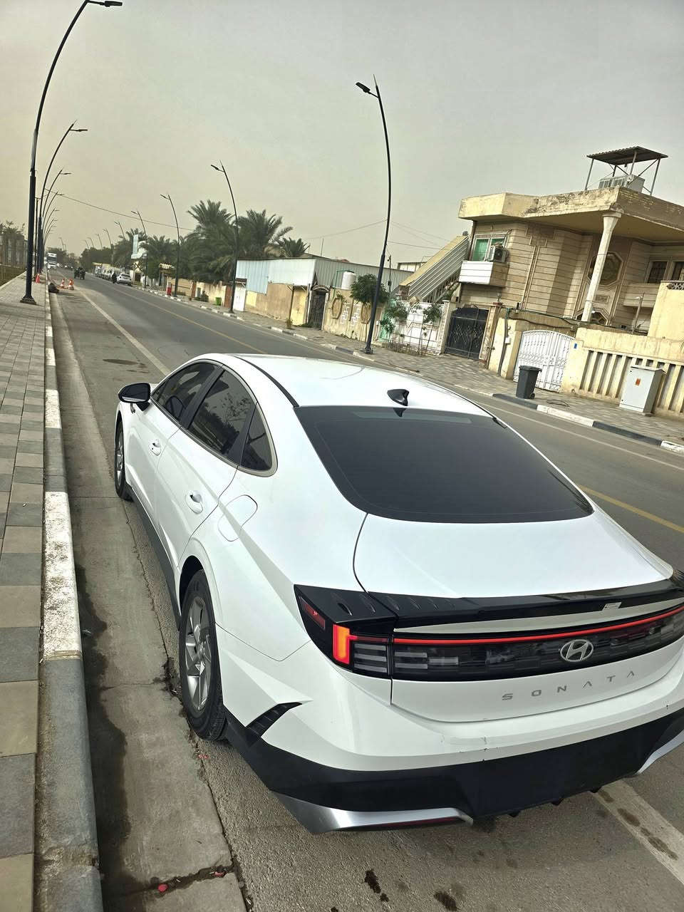 هونداي سوناتا 2025 وارد امريكي    فقط بيع 
🔆كفاله...فقط كم رصعه بالبنيد بسبب التحميل كما موضح بصوره
-بصمات بيبان
-بصمه صندوك
-بصمه تشغيل 
-شاشه متصله 
-مثبت سرعه 
-قياده إليه
-رادار
-مستشعر وقوف
-مصابيح زنون اماميه
-تشغيل عن بعد
-كامره خلفيه
-ابل كاربلاي 
-ماشيه 3000 زيرووو قبل لزياده
-مرقمه شهداء 
-السعر 210بيه مجال قليل
***********
