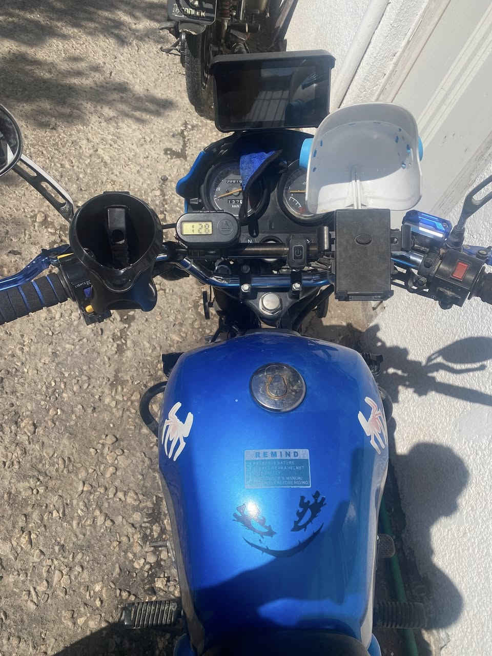 دايوان نفخ 2021 مرقمه باسمي مثل ماموضح بالصوره شاشه كامرات امامي وخلفي لدات كله اصلي ربع مذب عليه متواجد ع الفيس السعر مليون و900


**إذا كنت صاحب هذا الإعلان وتريد حذفه لأي سبب، رجاءا أرسل رسالة إلى الدعم الفني**