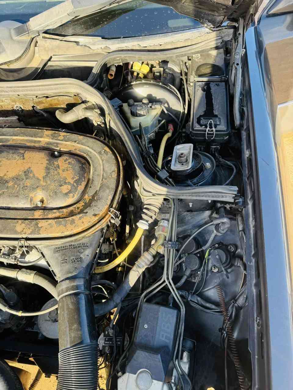 السلام عليكم سياراه للبيع مرسيدس مديل 92مكين 4سلندر بلديا مكفول سيارة تبريد شغل لتصل عل ***********
