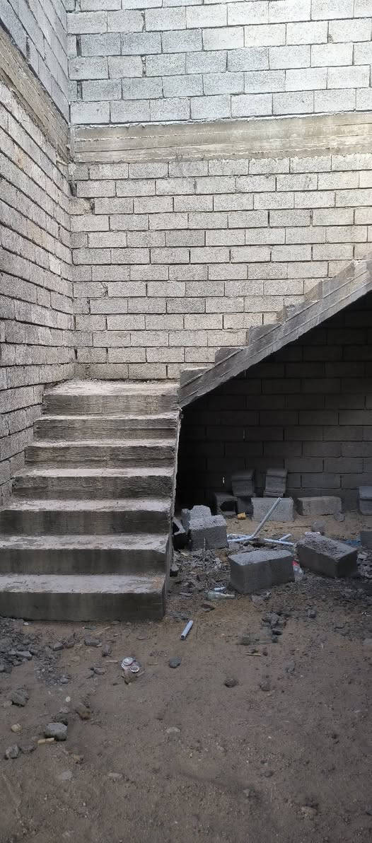 قسط عرض الهيكل 🔥200 الف
قسط قسط قسط تدفع نصف المبلغ والباقي 500 شهري..وظمان ماستر النصف لآخر 
1.. تعديل الارض وتسويتها 
2.. دفن الارض وحدلها
3.. تسقيط الخارطه 
4.. بناء رباط شريطي مسلح 
5.. بناء وزن حجر واسمنت 
6.. لبخ الاساس خارج داخل 
7.. تكيير الاسس الدوره حصراً 
8..صب مانع رطوبه فوق الأسس 
9..بناء..حجر ..بلوك..طابوك..حسب الاتفاق 
10..تسليح السقف وفق المعايير 
11..تسليك انابيب الكهرباء قبل الصب
12..صب السقوف بارتفاع من 18سم الى 20 سم 
.. يشمل البيتونه والستاره وخزان المياه الثقيله 
واتس اب ***********
آسيا.        ***********
