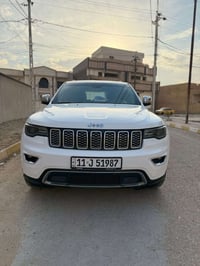 جراند شيروكي • ٢٠١٨ • كشن جلد كهرباء