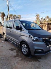 للبيع استاركس موديل 2020 فول مواصفات مكفولة كفاله عامه من الضربه والصب...