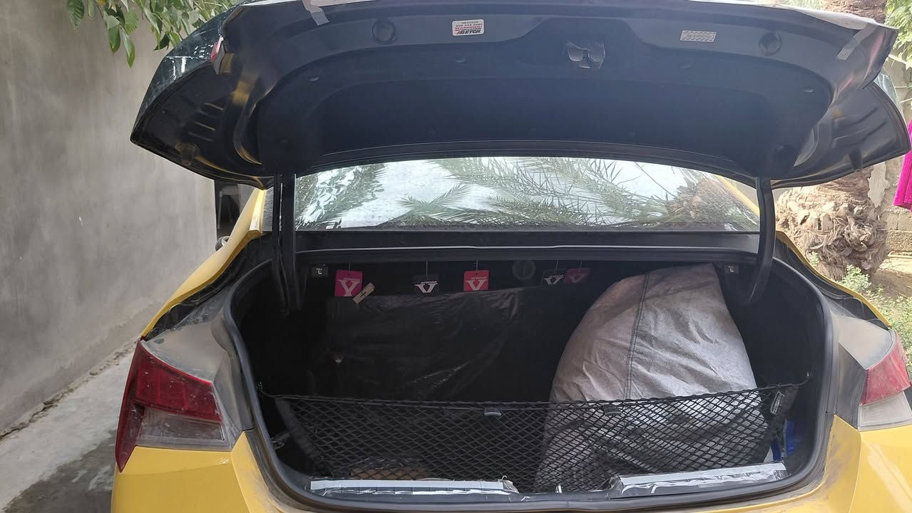 السلام عليكم النترا ٢٠٢٣ امريكي ماشية ١٧  فول عدا الفتحة بوضع الشركة حادثها دعامية اماميه للاستفسار ***********
