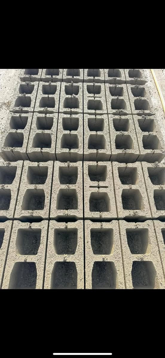 يعلن معمل بلوك ابو قيصر عن توصيل البلوك بمواصفات عالية الجودة ويكون التوصيل على مدار 24 ساعة في عموم مناطق تكريت والاقضية
والنواحي 
وكذالك تتوفر جميع الرافعات لتصعيد البلوك مباشر فوق الاسطح والاماكن المرتفعه  

العنوان / قضاء العلم /قرية الخزاميه / الشارع العام
للأتصال  وألاستفسار

‭0782 364 8361‬
***********
