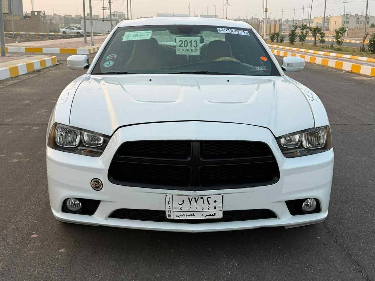 يالله سلام عليكم شارجر موديل 2013 اصل ضررها جاملغ وبنيد وباب تبديل سياره جاهزه خير من الله مكينه وكير وحداديه وتبريد ثلج مكينه ما مفتوحه موصفات سياره شاشه كبيره تحكمات ستيرن جهتين تبريد قطعتين مكان سياره مركز ناصريه سعر ب 138 وبيها مجال رقم ***********
