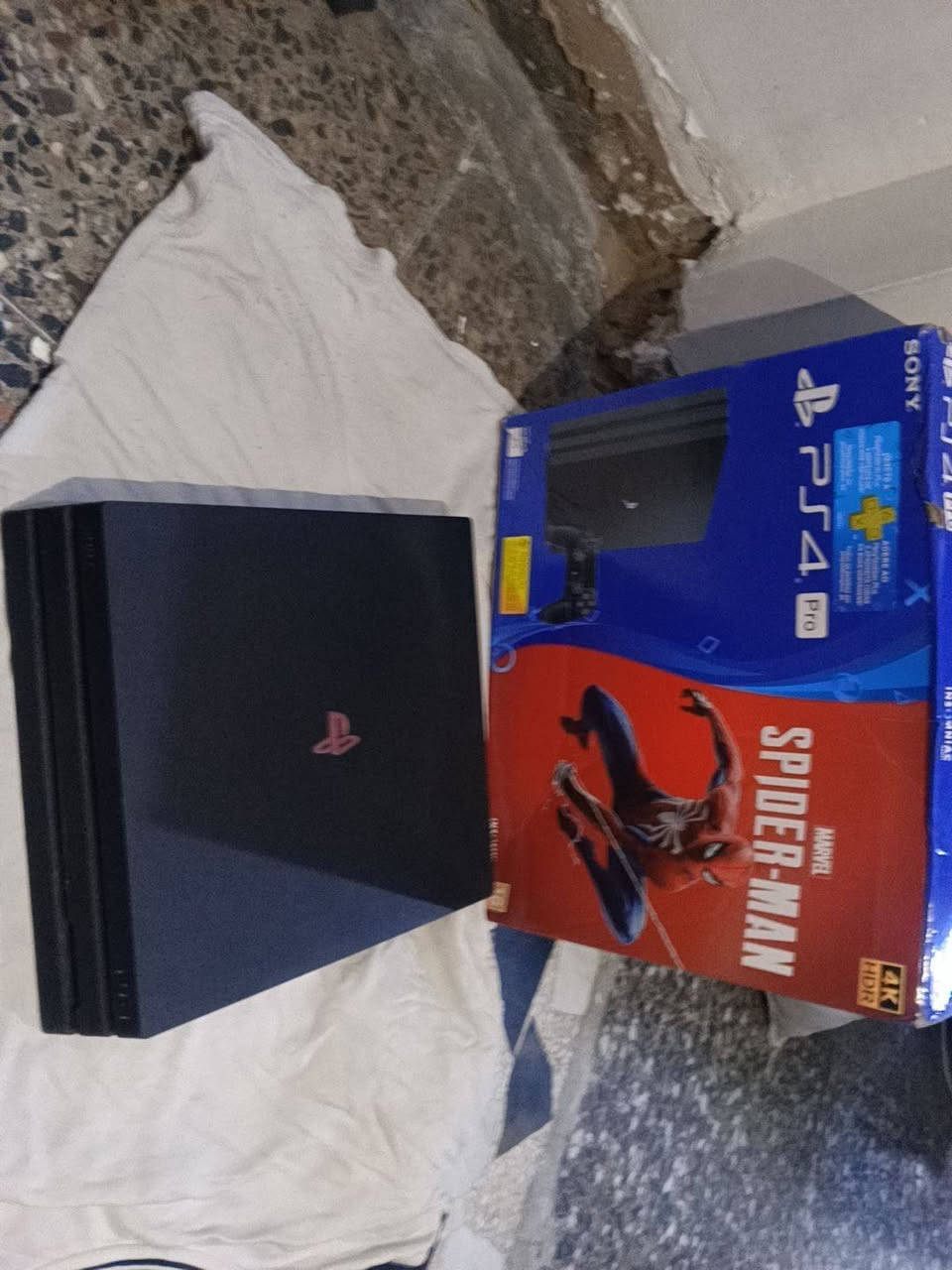 بلي 4 برو البيع سعر 325 مع كامل ملحقات مع حساب مريكي ومارتي مكان بغداد قرب صيطره شعب ***********
