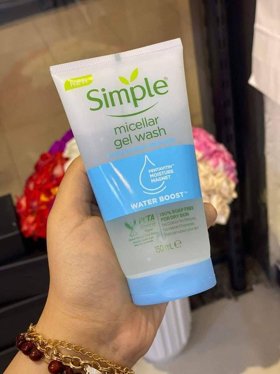 غسول ومرطب سمبل للبشره الحساسه 
‏Simple Micellar gel wash الاصلي😍😍
غسول سيمبل جل للوجه ميسيلار البسيط لتعزيز الماء 
يعد التطهير جزءًا مهمًا من نظام العناية بالبشرة الصحي. غسول جل للوجه ميسيلار البسيط لتعزيز الماء يحتوي على جل مائي خفيف ومرطب. تركيبته ومصممة خصيصا للبشرة المجففة أو الجافة أو الحساسة.
ينظف بلطف وفعال مع ترك البشرة تشعر بالمرونة والراحة والانتعاش على الفور
مرطب سمبل اصلي ✌️
‏Simple water boost hydrating ✅gel Gream 
جل كريم مرطب من سمبل يوفر ترطيب فائق وفوري ويخلي البشره ناعمه ونظره ترطيب فوري للبشره الجافه والباهته الي تحتاج ترطيب غير دهني وميخلي اي ملمس لزج على البشره متكون من مواد طبيعيه عشبيه 🌱🌱
مناسب للبشره الجافه والحساسة
#الاصلي المنشأ بريطانيا 🇬🇧💯
سعر الدرزن 
يوجد لدينا توصيل الجميع محافظات العراق✔️✔️


**إذا كنت صاحب هذا الإعلان وتريد حذفه لأي سبب، رجاءا أرسل رسالة إلى الدعم الفني**