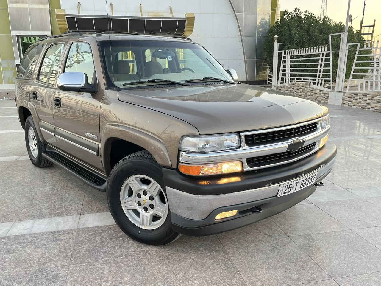 سلام عليكم تاهو بتره مديل 2004 اصل كفاله من النقل جثه وضربه ولكص ولعيب الشرعي  بيه صبق حزام فقط رقم كركوك نكليزي مشروع وطني سنويه مجدد 30 تحويل ثاني يوم مكينه 5300 كير 700 جدد تخم تاير تبريد ثلج حداديه جديده السياره جاهزه من كلشي السعر 140 رقم الهاتف *********** العنوان البصره
