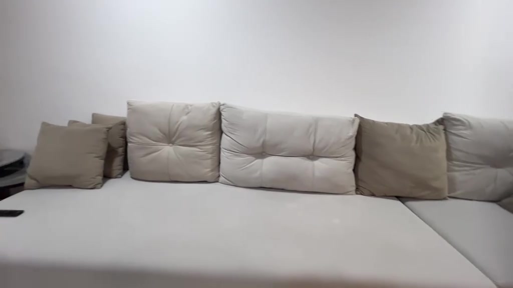 قەنەفەی شێوە ئێڵ بۆ فرۆشتن
کەمتر لە ساڵێکە درووست کراوە و بەکار هاتووە 
دەبڵ ڕەبەڵە و توند و تۆڵە 
٣٥٠$ ی تێچووی دروستکردنی
قفڵی ٣٠٠ هەزار بۆ فرۆشتن 
سلێمانی 
***********
