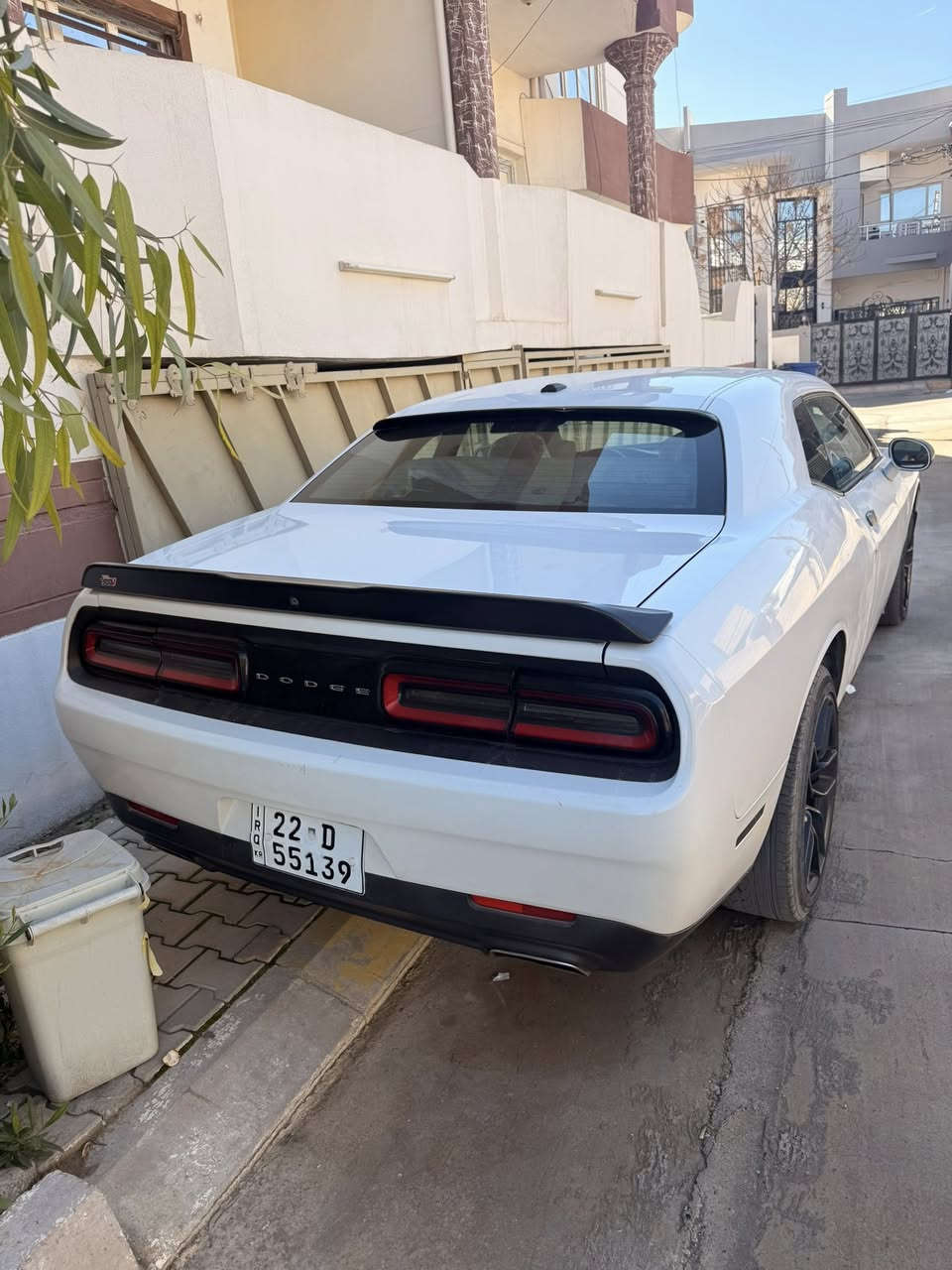 للبيع  جالنجر ٢٠١٨ sxt
سياره جاهزه من كل نواحي بيه ٥ قطع صبغ وسعره مناسب وسياره ماشي ١٢٠ الف كيلو متر مو ميل عليه برمجه مال 6.4  باقي تفاصيل محرك جديد تايرات جدد صدر جديد 
تعال خاص وتدلل سعر ١٤٠ وبي مجال 
***********
