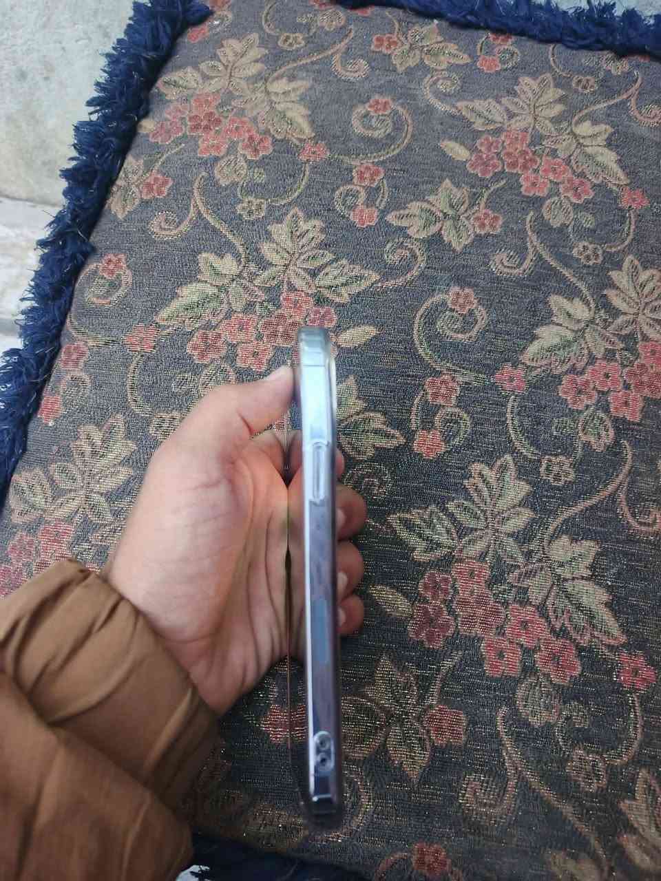 السلام عليكم 13 بر ماكس ذاكره 256 بطاريه 90 بعده بضمان ما بدل بي اي شي  علا  وضع شركه سعر  750 وبي مجال مكاني بغداد الكماليه ***********
