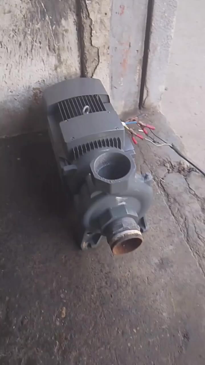 مضخه للبيع 25 حصان الدوره 3000 ملفوف جديد السحب 4 الدفع 4 السعر 5 اوراق العنوان بالموصل على الاتصال ***********
