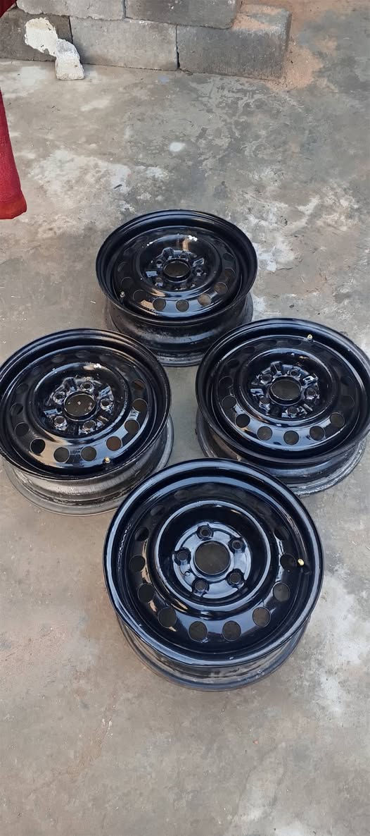 4 ويالة النترة
البيع
واحد بي عوجة والباقي شرط شخط ما بيهن
ومصبوغات صبغ اسود
الاتصال او  وتساب 
***********
