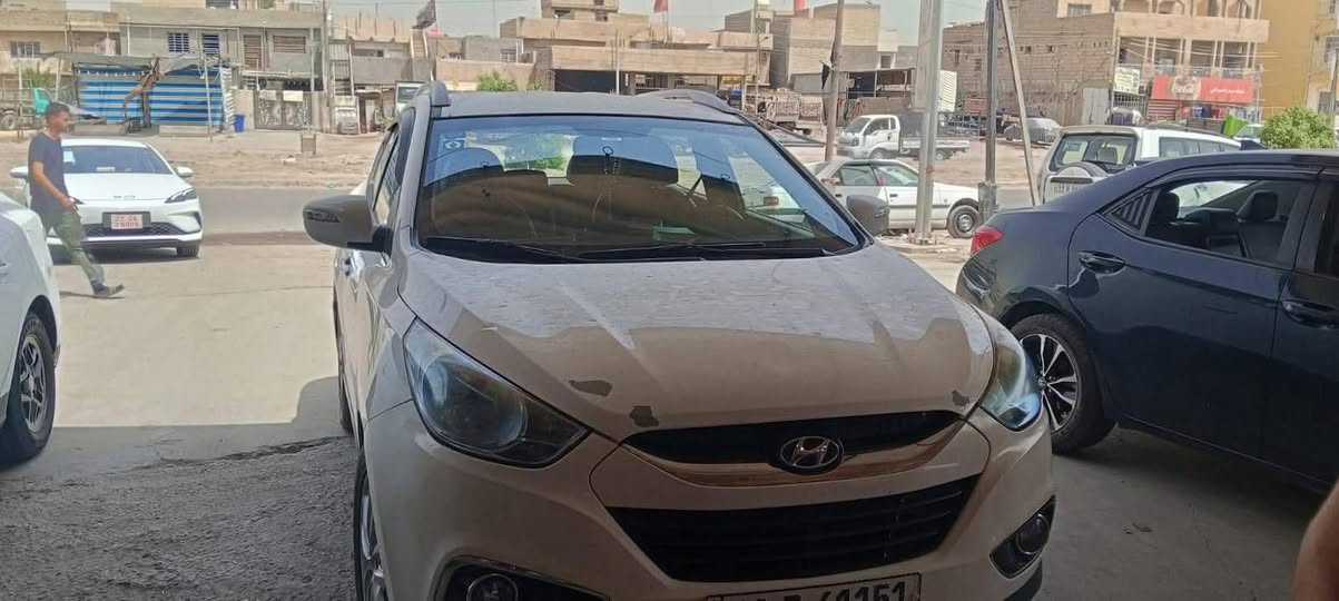 سلام عليكم توسان للبيع 2014 سيارة مكفولة من الصبغ والضربة بيهة بارد بسيط كير محرك مكفولات صدر ممتاز تبريد ممتاز
مكان السيارة ابو غريب حي المهندسين 
***********
سلام عليكم توسان للبيع 2014 سيارة مكفولة من الصبغ والضربة بيهة بارد بسيط كير محرك مكفولات صدر ممتاز تبريد ممتاز

