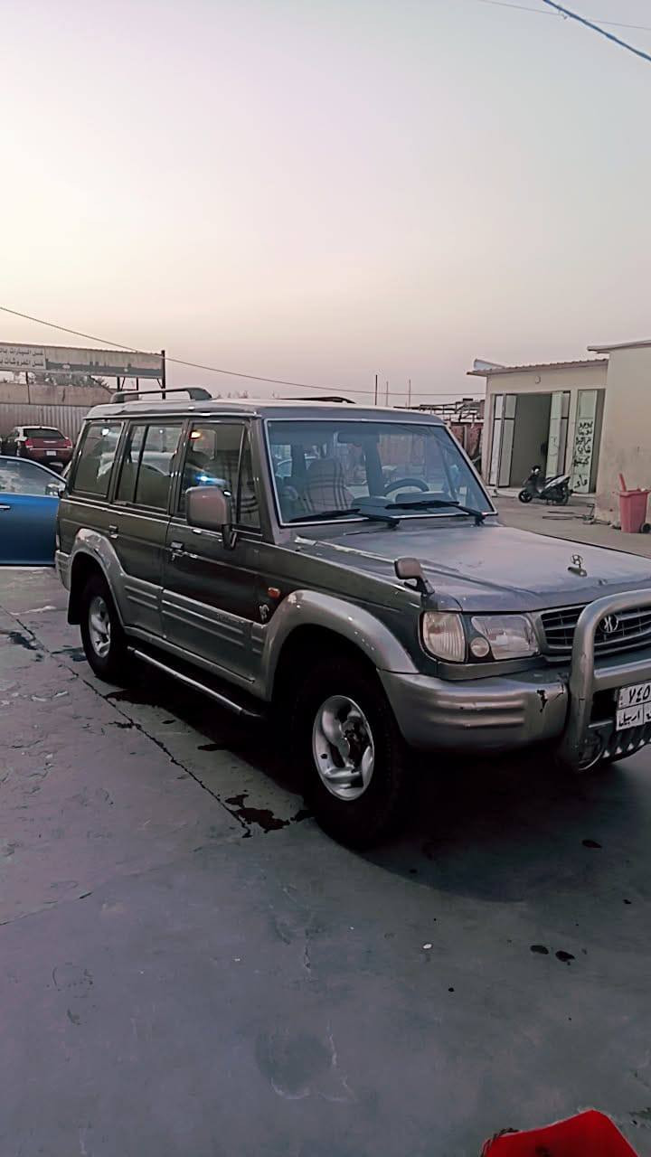 السلام عليكم
مكلف بالنشر 
للبيع هونداي ﻿گالوبر  موديل 1998
رقم اربيل اصولية 
 گير اوتو و مكينه بلادي V6 بانزين 
 ،السيارة كلها بلادية او مكفولة من السرقة والعشاير  وصاحبها ما اندله السيارة عندي صار سنتين 
حتى التبريد شغال والسعر 34 ورقه ماكو هيجي سعر 

مكان السيارة ديوانية مركز 

 رقم الهاتف: ***********
