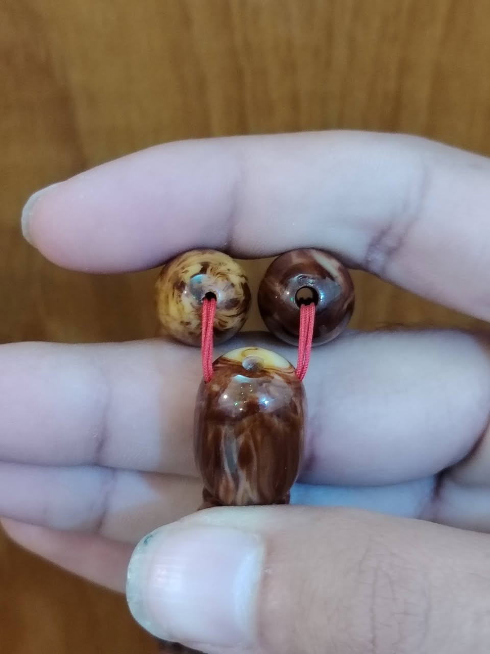 السلام عليكم
سندلوس الماني انتيك دبس وراشي
الوزن الصافي ١١٣ غرام ٣٣ حبة
الشاهد قطعتين خشنة قياس الحبة ٢٣


**إذا كنت صاحب هذا الإعلان وتريد حذفه لأي سبب، رجاءا أرسل رسالة إلى الدعم الفني**