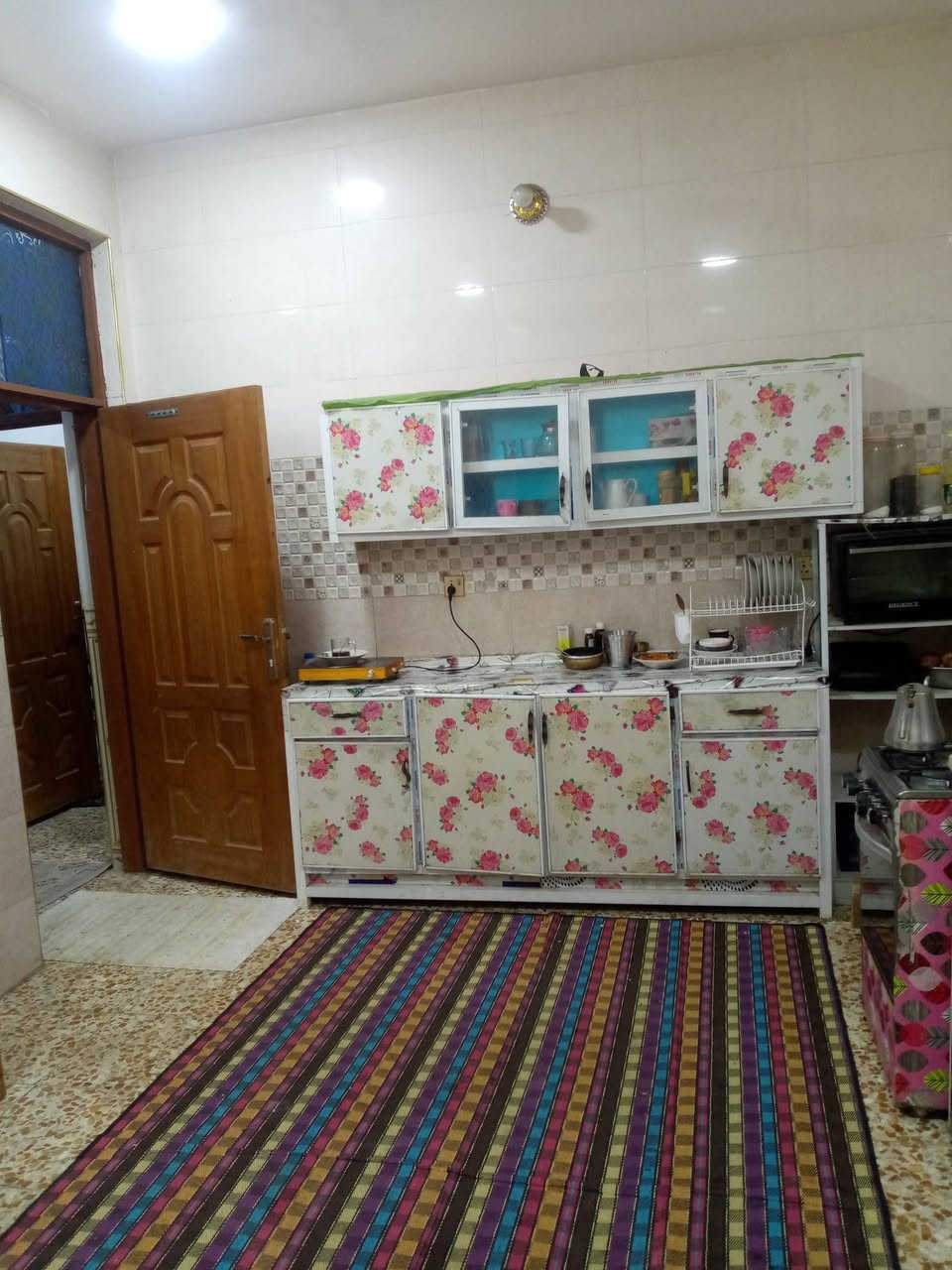 بيت زراعي مساحته ١٣٠ بناء حديث طابوك يحتوي على غرفه ومطبخ وصاله واستقبال وصحيات داخليه و خارجيه مكانه بقرية لمعامره قريب على معمل بسكت الحمراء سعره ٥٥ وبي مجال واتساب ***********
