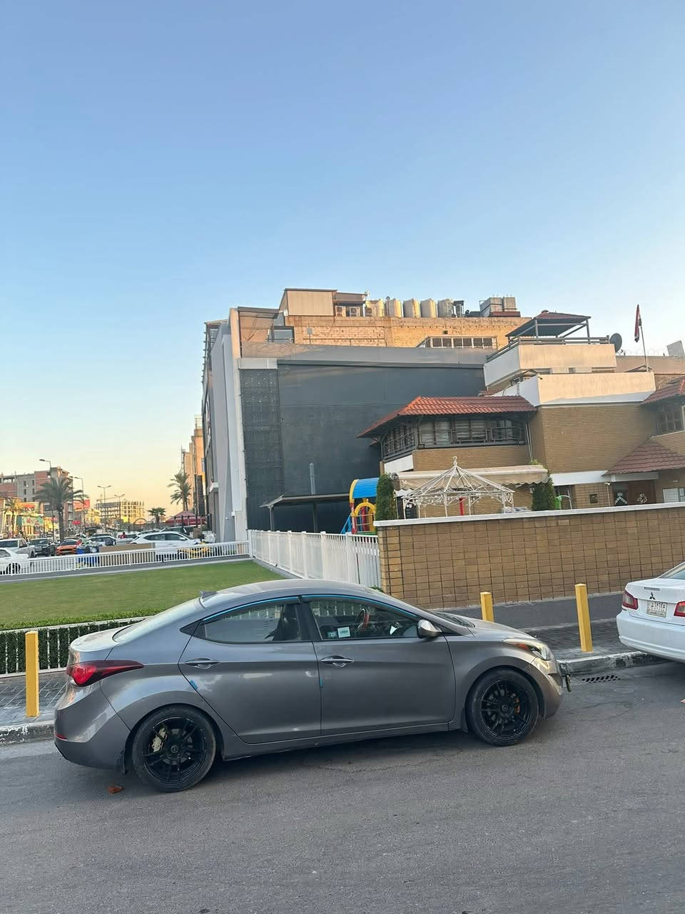 السلام عليكم بل عافيه على الياخذهاا سياره جديده
الانترا 2016وارد امريكي 🇺🇸🇺🇸
محرك 1800
كير اتماتيك او عادي لون مميز وارد امريكي حادثها خلفي بسيط نظيفة محرك وكير وتبريد وصدر كله وضع شركة
سويج بصمه
شاشة كبيره مع كاميرا خلفي
كشنات جديد وضع الشركه
لايتات زينون عالي وناصي اويل كب وتايرات رياضي
السياره ماشية97
حساس مانع انزلاق
ايرباك وضع شراكه كلشي بيها سالم السياره مكفولة من الصبغ السياره موجودة بغداد الحسينيه
الاتصال بهاذ الرقم ***********
السنويه مشروع وطني السعر 133
