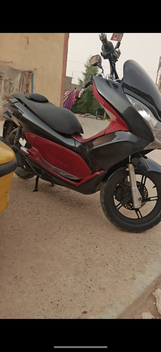سلام عليكم pcx ياباني
جيل اول محرك 150 دراجه بلاديه ونضيفه وحلوه ماشيه 20الف فقط وقابله للزياده 
سعرها 1400 عنواني بغداد مدينه صدر 
تواصل ***********
