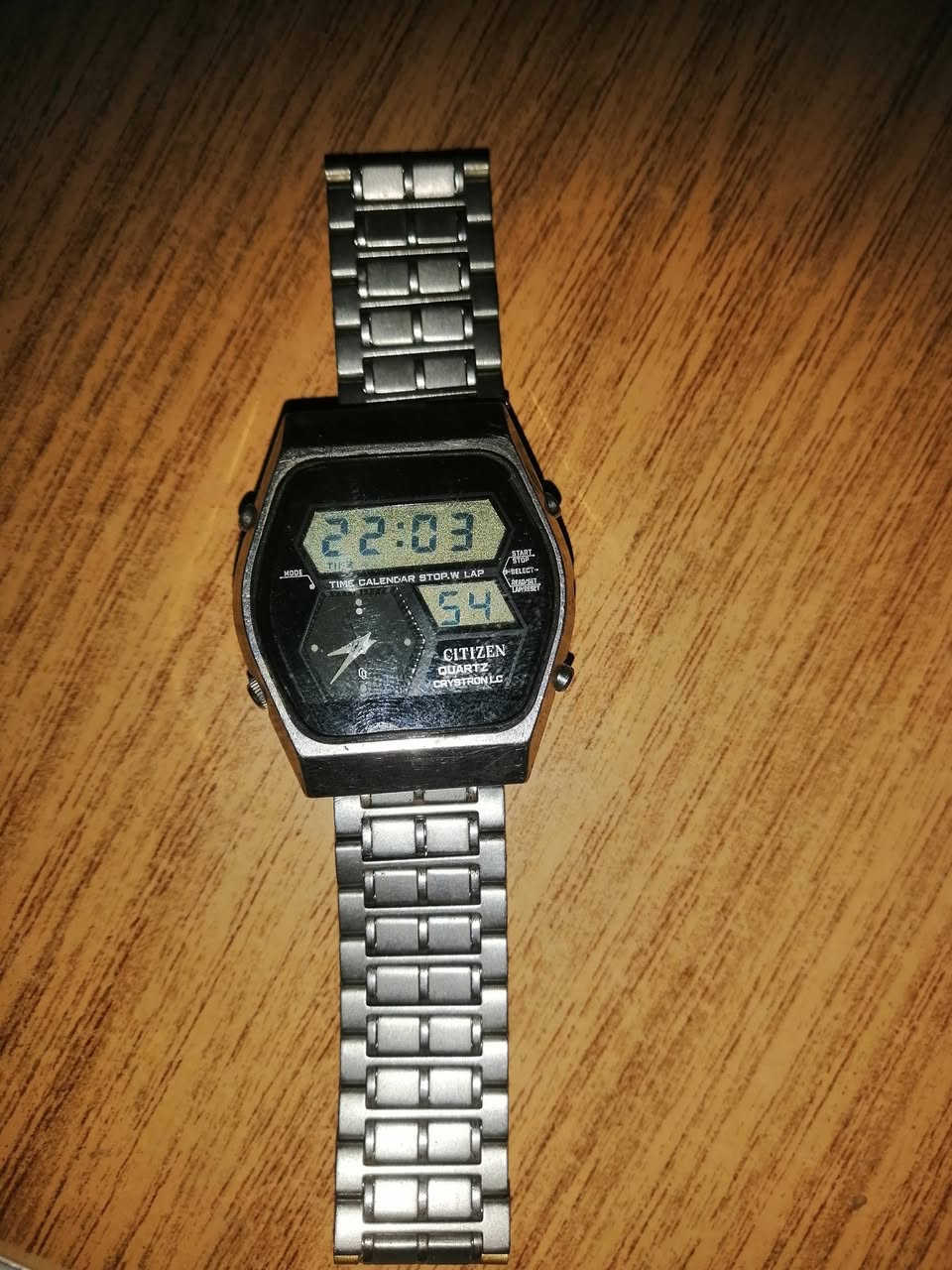 ساعة Citizen Ana-Digi: عقارب + ديجيتال، نوادر النوادر اخر قطعه ب 950ج / 01206717181
فيها منبه وستوب ووتش وتقويم وإضاءة، والأرقام بتعرض الوقت أو التاريخ أو المنبه حسب المود.


**إذا كنت صاحب هذا الإعلان وتريد حذفه لأي سبب، رجاءا أرسل رسالة إلى الدعم الفني**