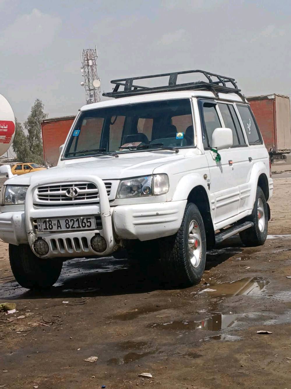 السلام عليكم 
سيارة كالوبر للبيع موديل 2000 هزة جديدة بس كيرهة واكف السعر 45 وبيهة مجال حك الجية الاستفسار ***********
شنو الموديل/الفئة بالضبط؟ وهل هي نفس المكتوب بالإعلان لو بيها تفاصيل ثانية مثل 4.2 أو 4.8؟: 
موديل 2000 سياره كالوبر
وين موقع السيارة بالضبط حتى يعرفون المشترين وين يراجعون للمعاينة؟: 
بغداد ناحية الوحدة قرب بسماية 
شلون حالة المكينه والدبل/الكير والدفع؟ بيها شغل لو بس الكير واكف مثل ما ذكرت؟: 
المكينة شركة ولدبل جديد ول كير واكف تمامن
الملكية باسم منو؟ وهل بيها نفاس/رش/تبديل بقطع أو كلشي أصلي؟: 
السيارة بسمي 
تقبل تبديل لو البيع كاش فقط؟ وشنو أقل سعر ممكن توصل إله؟: 
عادي تبديل أقل سعر 40