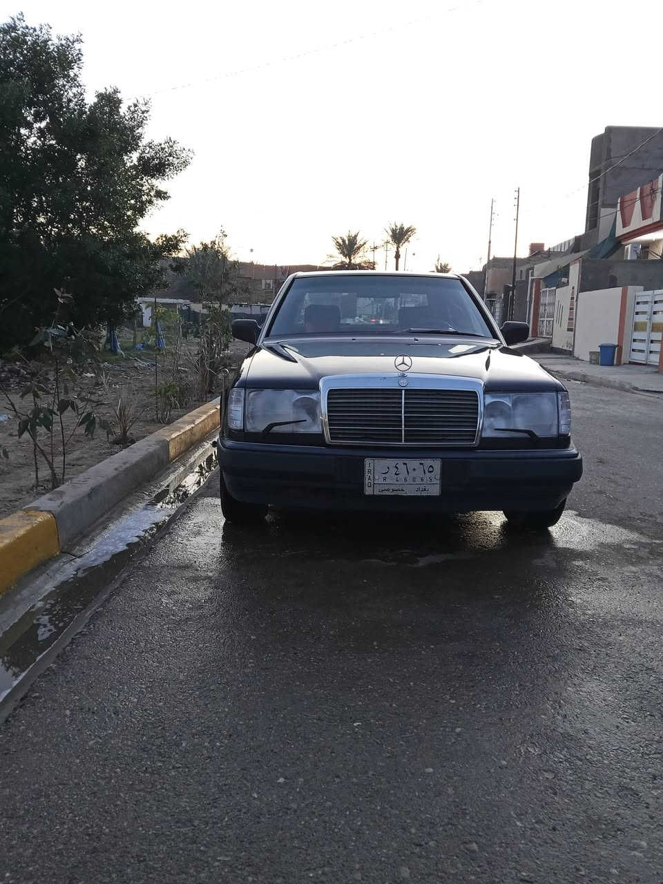 سلام عليكم
للبيع مارسيدس دب 
موديل 91
محرك بطة3000
مصبوغة جمالية 
سنوية لل2028
صدر اماني خلفي جديد كهربائيات كلة شغال
مكاني شهربان
***********
سعر خاص
