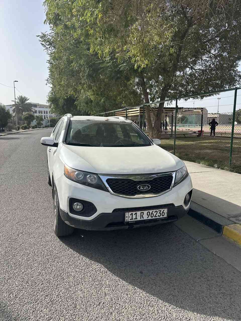 سلام عليكم
كيا سورنتو  2013
مواصفات ex
اعلى شي عده قمارة 
كراسي تدفئة
تبريد تدفئة dual zone 
قطع تبريد خلفي
تثبيت سرعة
وغير منها

محرك 2400  اربعة سلندر 
المسافة المقطوعة  94500 ميل يعني تقريبن 150 الف كم

حادث سرقة متبدل البجم
سيارة بيها ملاحظات مثل:
قمارة جاردة من فوق و التكمات 
حادث على جاملغ السايق يتعدل بارد مع تكحيل
وغير منها شخوط 

بيها شاشه كاربلاي اني شديتها جديد 
 السعر المطلوب 140 وقابل للتفاوض للشراي 
استفسار مع الرقم ***********
