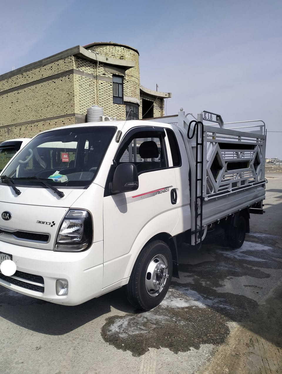 سلام عليكم فحل مديل 2020 مسكر دبلو ماي مفطومه  فول مواصفات6دكم تحكم جهتين  رقم بصرة السيارة مكفوله كفاله عامه ميكانيك وبدي سيارة جاهزة من كلشي ما عايزهة شي مكينه جديدة توة مبدلينهة سيارة مال جناي وكامله ماشيه 140حقيقي تدفئه تبريد كله شغال مكان السيارة البصرة القبله  (ملاحضه السيارة تنباع بدون محجر ودروجه)  السعر 165 وبيهة مجال للشراي ان شاء الله للاستفسار ***********
