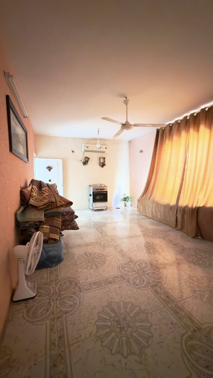 #اعلان
دار للبيع مساحة 315متر

#مواصفات غرفتين نوم صاله استقبال مطبغ صحيات كراج حديقه عدد2 سيراميك سقف ثانوي 

#الجنس العقار زراعي 

#العنوان ديالى خانقين ملك شاه مقابل كراج بغداد 

#السعر 38مليون

#اتصل مكتب علي الوندي للعقارات ومقاولات 

***********
