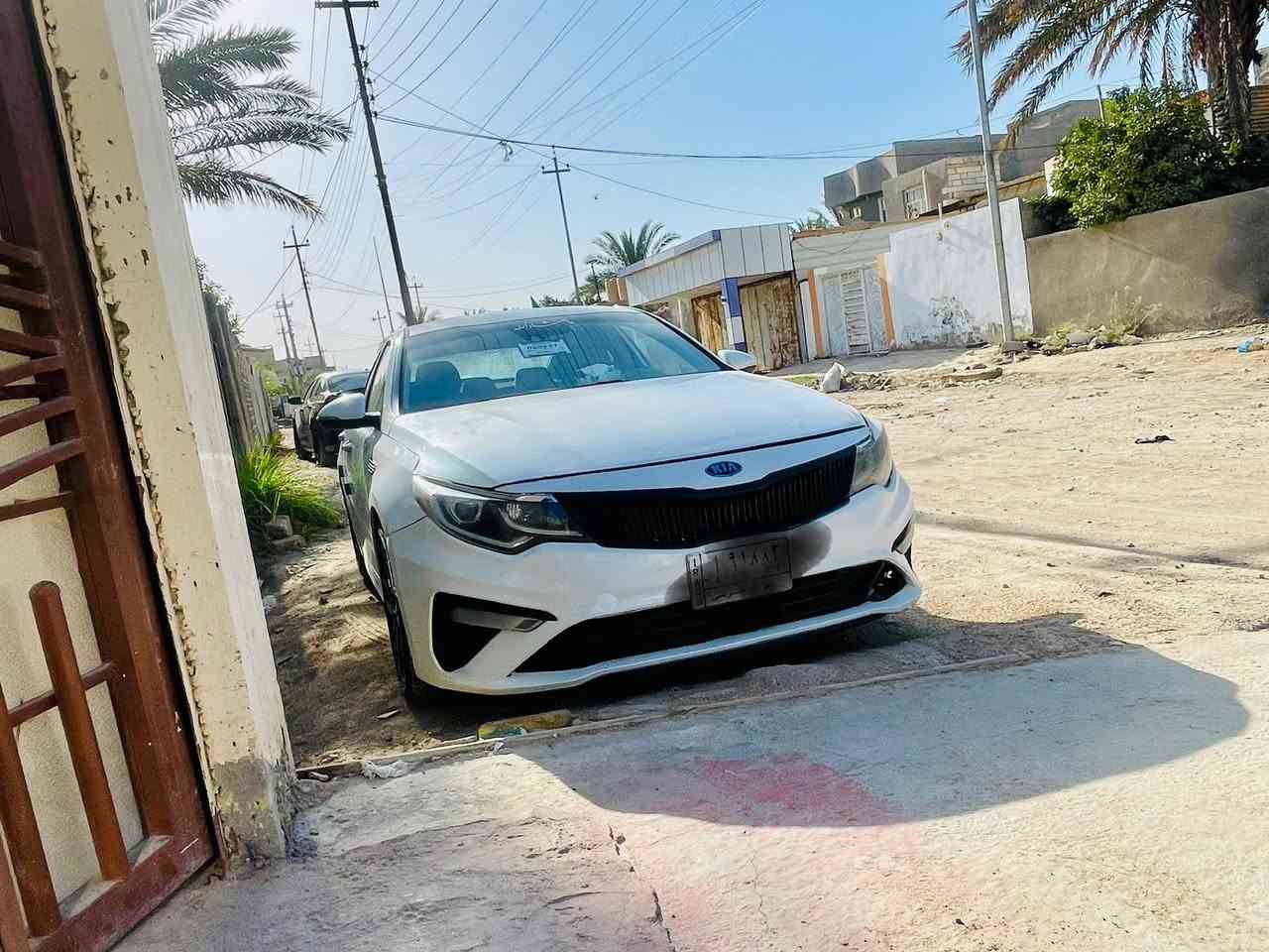 السلام عليكم اوبتما 2019 أمريكي للبيع اربع قطع رش من امريكا جاملغ امامي وبنيد  وجزء من باب السيارة جاهزة السعر 110 بيها مجال الاتصال ***********
