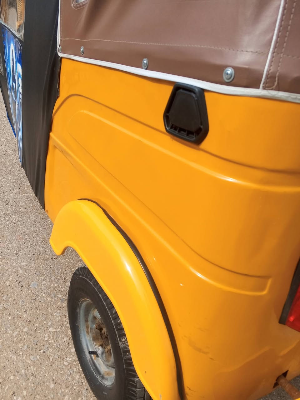 السلام عليكم تكتك موديل 21اوراق تكتك خير من الله محرك لا تنقيص ولا تبخير اوراق بيها نقص   رقم غلط السعر 5 وبيها مجال اللاستفسار الاتصال على ***********
