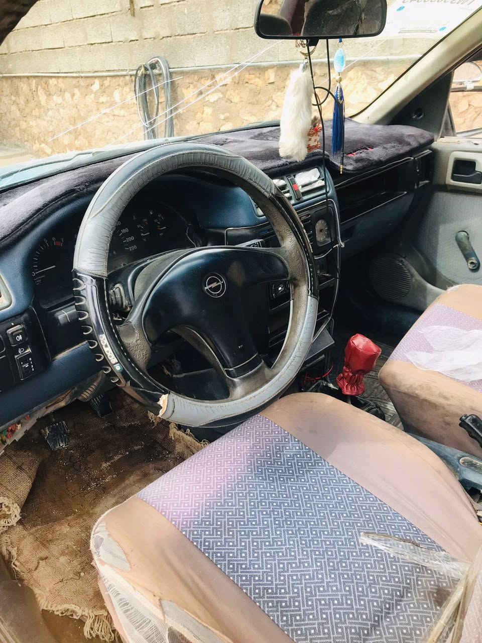 للبيع أو مراوس ب اوميكه فكتره ١٦٠٠ رقم اسود 
للاستفسار***********
