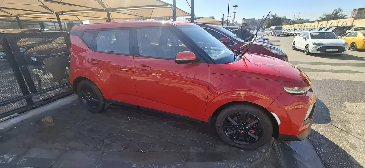 سول 2020 مواصفات سليم حداديه كير محرك  اخت الكلين  ارقام انكليزي ماشيه 60000 ضربه خفيفه بارد في الباب الخلفي وصبغ تجميلي محرك 2000دوش  السنويه غير منتهيه السعر 153  بيها مجال حك الجيه  المراسله على  *********** المكان كربلاء
