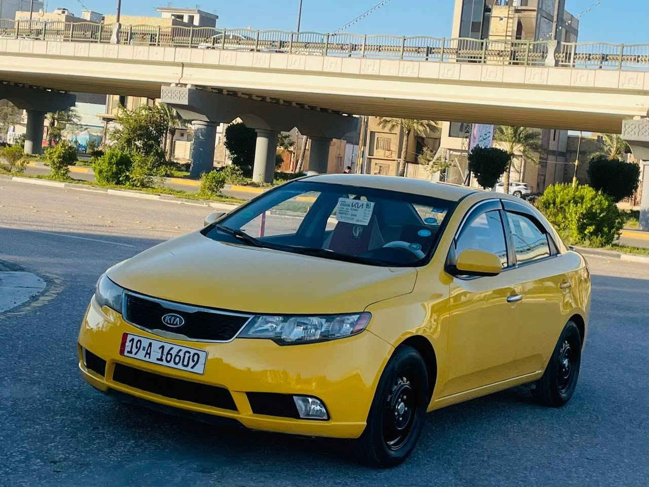 السلام عليكم للبيع كيا سيراتو موديل 2012 وارد خليجي مكفوله كفاله عامه من الضربه والتبديل كير ومكينه 1600 دوش تبريد ثلج حداديه تخم تاير كل جديد السيارة جديده وجاهزه واي نقص ما بيها السعر 90 الاستفسار اتصال على الرقم *********** مكان سياره كربلاء مكلف بل نشر رجاء
