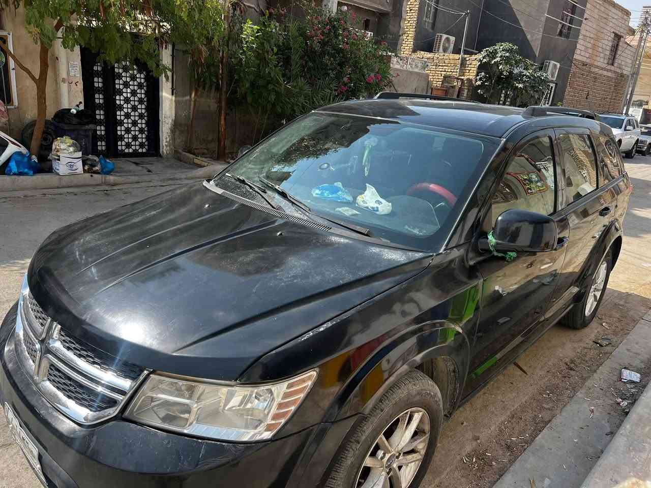 جورني موديل 15 لون اسود 6 سلندر ثلث قطع تبريد سياره خير من الله مال جناي قوية ورزانه تحكم المري بالدكم تحكم كشن الصدر بيه بنيد وجاملغ حسب ماموضح بسونار 
مكاني الناصريه اريده 115 وبيه مجال للبيع وكذلك ترهم مراوس رقم الهاتف ***********
