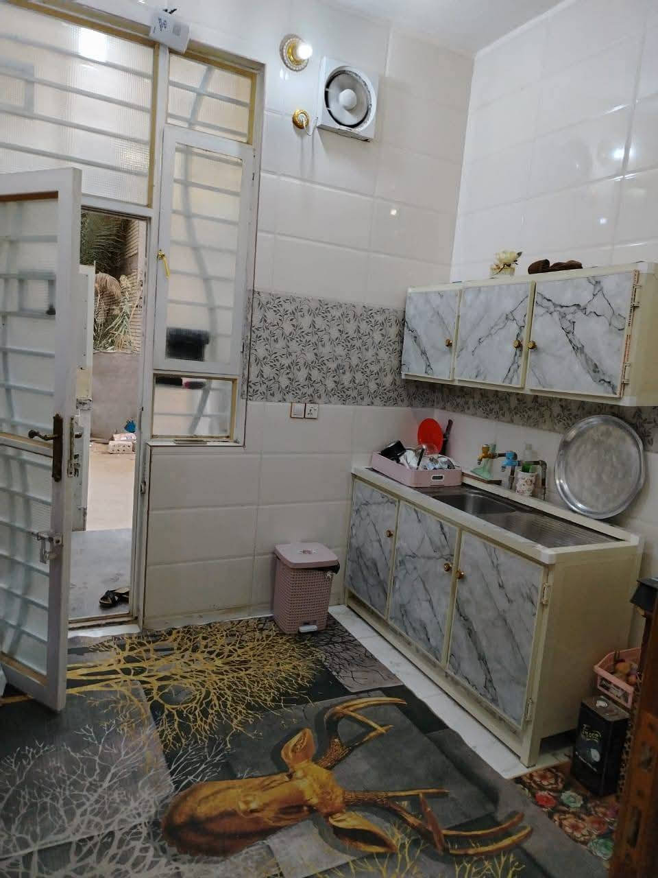 بيت ١٠٠م للايجار بحي جار العباس قرب فندق البارون علما البيت جديد الاستفسار
سعر ايجار
350 فقل
***********
***********
