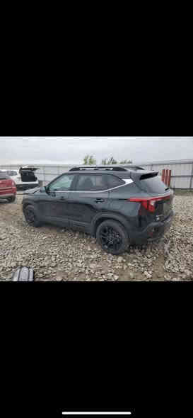 السلام عليكم كيا سيلتوس أكس لاين مكينه ١٦٠٠ تيربو الحادث كما موضح في الصوره بدون قطره صبغ بدون بارد السعر ١٨٥ بيها مجال بسيط مكان السياره بغداد للاستفسار *********** موديل ٢٠٢٤
