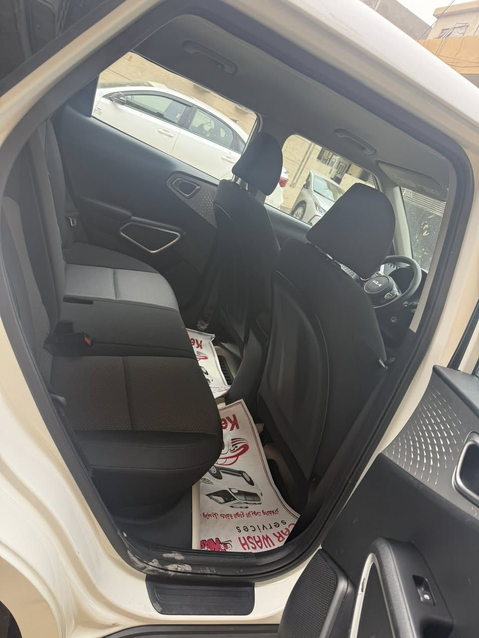 السلام عليكم
Black Diamond Car
كيا صول موديل 2025 لون ابيض صدفي سيارة دخول جديد 
ضربتها جاملغ ايمن ومبدل نفس اللون مطابق 100‎%‎
السيارة بدون قطرة صبغ 
ماشية 11 الف مايل بعدها زيرو
كير ومكينة 2000  تبريد تدفئة كلشي جهاز 
تحكم ستيرن جهتين 
مانع انزلاق 
تحديد مسار 
قيادة ذاتية 
اطفاء ذاتي 
مود درايف 
مري كهرباء 
راد امامي خلفي +جوانب 
دواخل السيارة بعدها جديدة 
الارضية مغلفة جلد 
مكان السيارة بغداد كمب سارة 
السعر 152 وبيها مجال بسيط 
جماعة ال145 لحد يخابرني 
اي استفسار حاضر 
*********** 
اخوكم ابو علي الكناني
