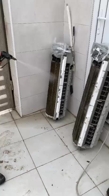 اللهم صل على محمد وال محمد 
بدايه الموسم الصيفي 
فتح وغسل وشد سبلت توسوت ٢ طن 
للاستفسار ***********
